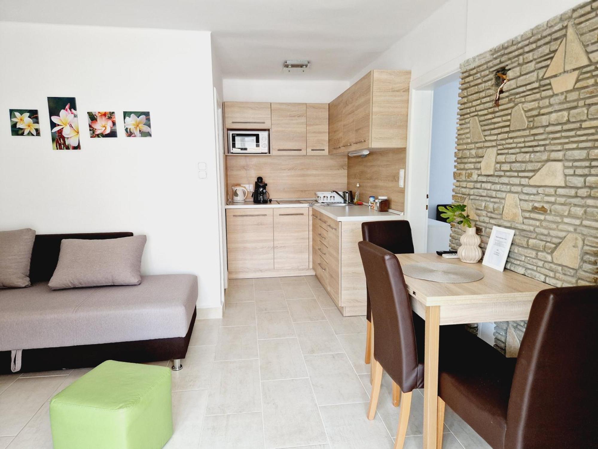 Balaton Apartman Fuered Balatonfured Exterior photo