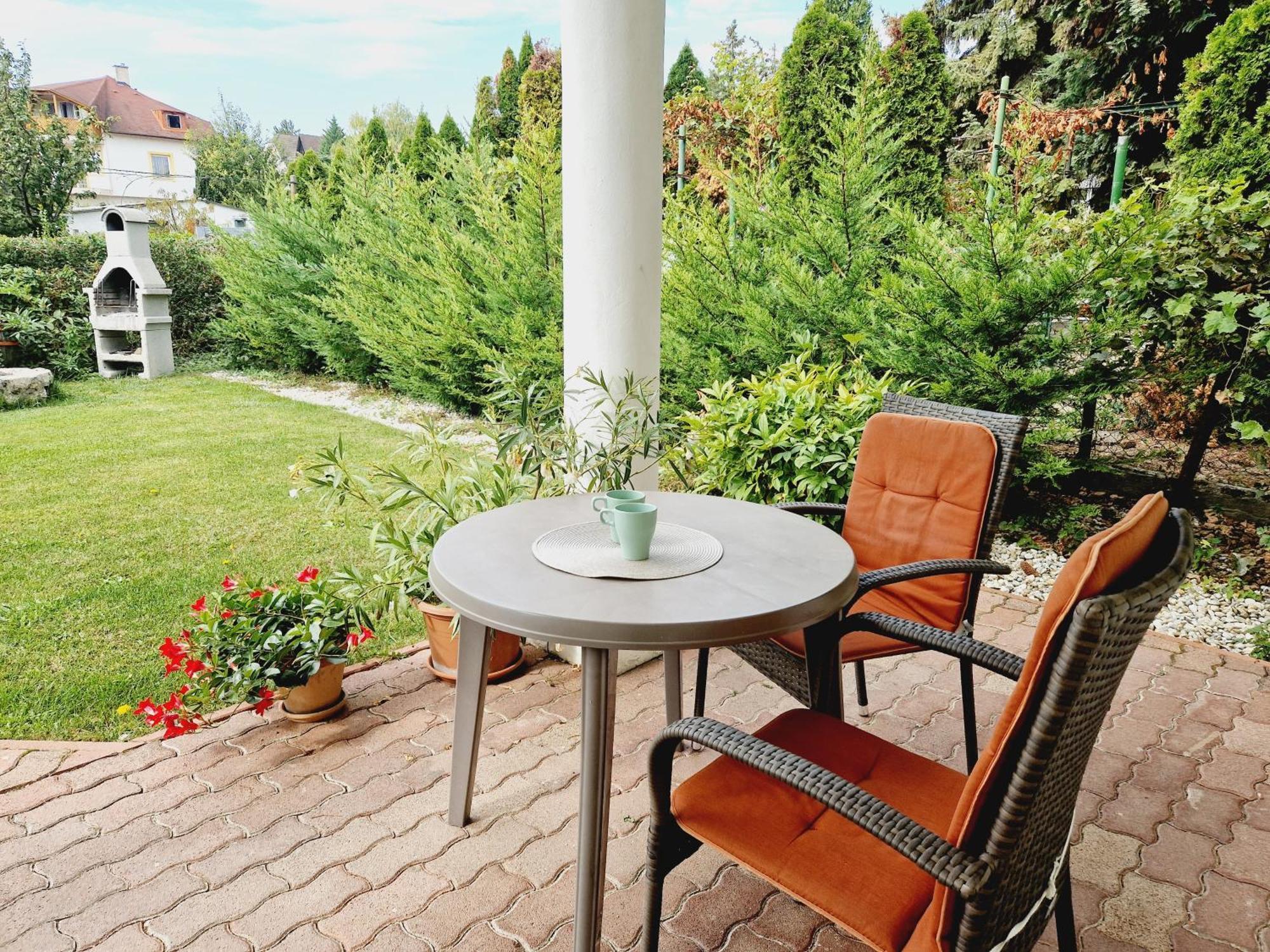 Balaton Apartman Fuered Balatonfured Exterior photo