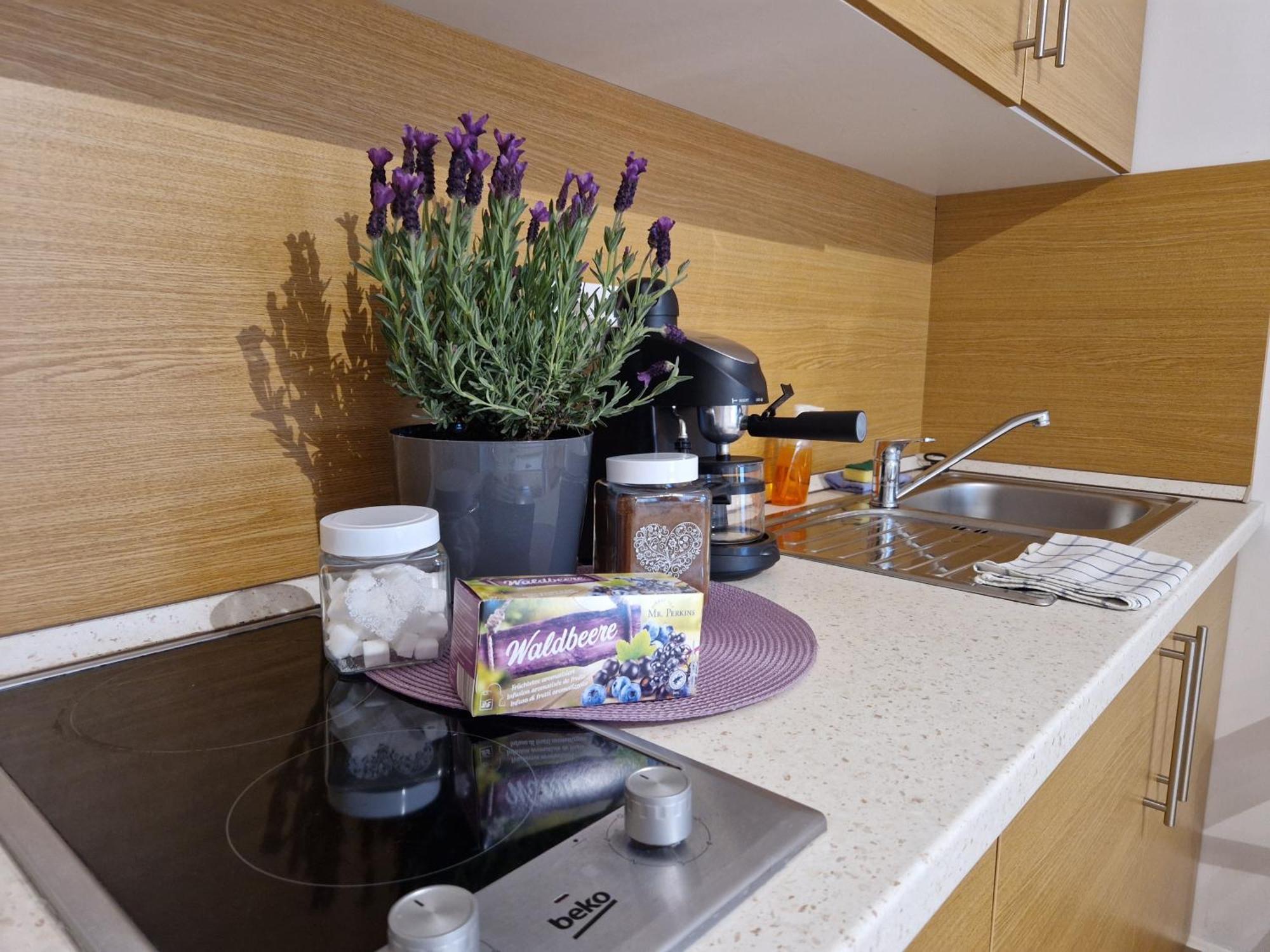 Balaton Apartman Fuered Balatonfured Exterior photo